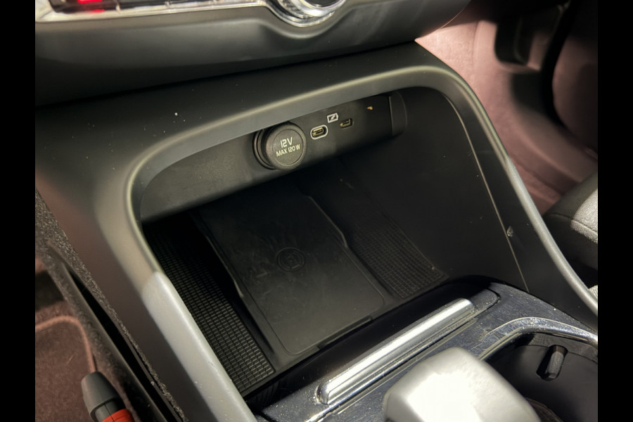 Volvo C40 Recharge Plus 69 kWh | Adaptief Cruise Control | Keyless | Voorstoelen verwarmd