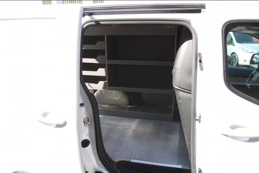 Opel Combo 1.5D L1H1 Edition 131PK / Automaat / Camera / Multi stuur / App connect