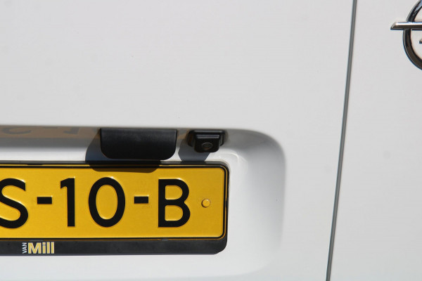 Opel Combo 1.5D L1H1 Edition 131PK / Automaat / Camera / Multi stuur / App connect