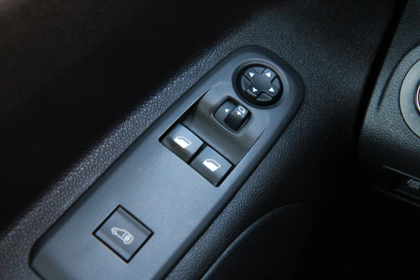 Opel Combo 1.5D L1H1 Edition 131PK / Automaat / Camera / Multi stuur / App connect