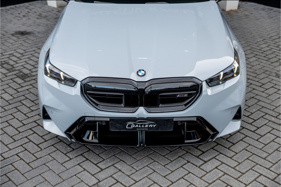 BMW 5 Serie Touring M5 - Panorama | Bowers & Wilkins | Brooklyn Grau | Stoelkoeling