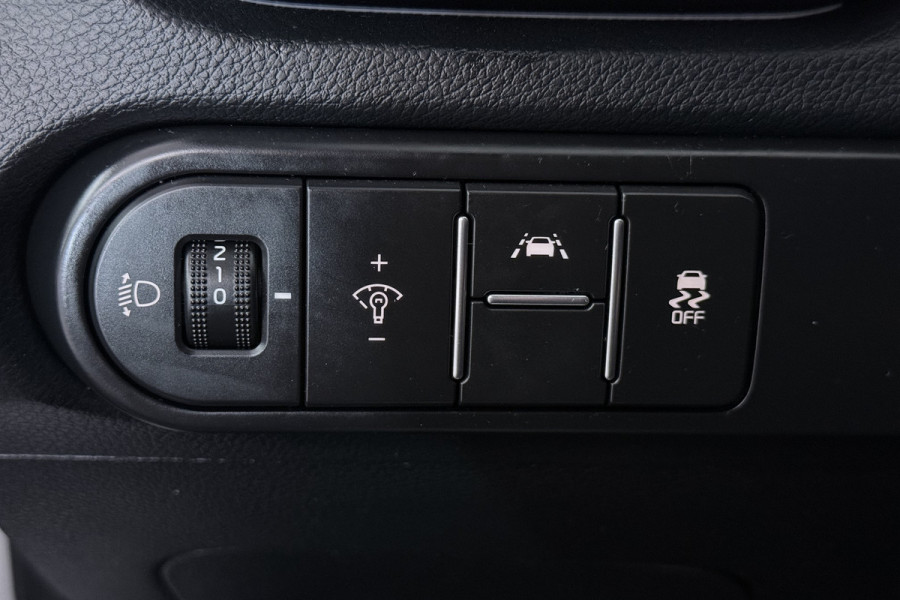 Kia Ceed Sportswagon 1.0 T-GDi DynamicPlusLine (STOEL/STUUR VERWARMING, NAVIGATIE, CAMERA, PARKEERSENSOREN)