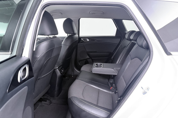 Kia Ceed Sportswagon 1.0 T-GDi DynamicPlusLine (STOEL/STUUR VERWARMING, NAVIGATIE, CAMERA, PARKEERSENSOREN)