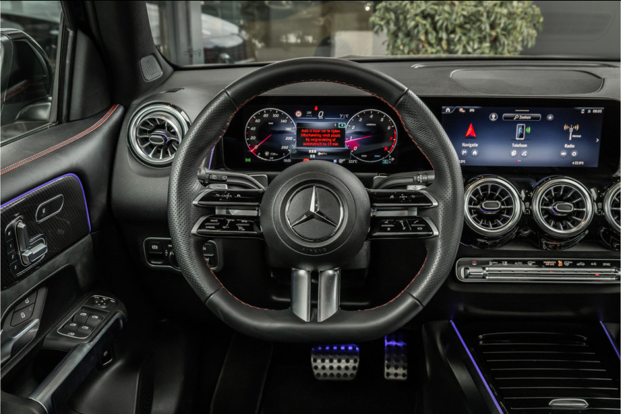 Mercedes-Benz Glb 180 Business Solution AMG 7p. - Panorama | Memory | Carbon | Alcatanra | Stoelverwarming