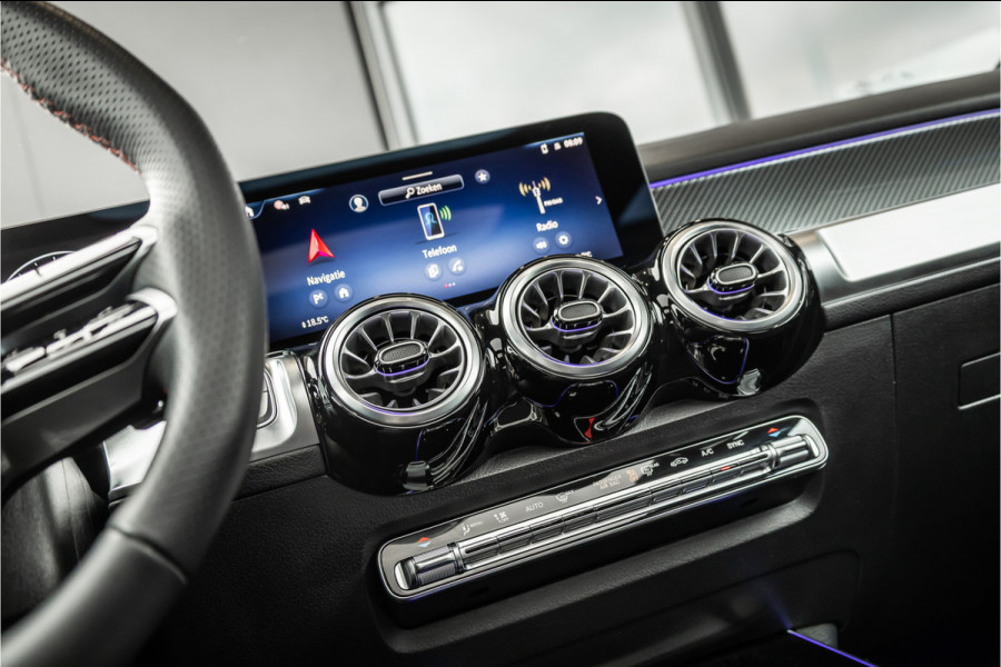 Mercedes-Benz Glb 180 Business Solution AMG 7p. - Panorama | Memory | Carbon | Alcatanra | Stoelverwarming