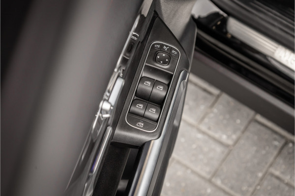 Mercedes-Benz Glb 180 Business Solution AMG 7p. - Panorama | Memory | Carbon | Alcatanra | Stoelverwarming