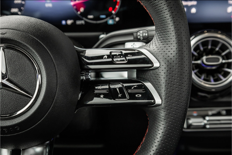 Mercedes-Benz Glb 180 Business Solution AMG 7p. - Panorama | Memory | Carbon | Alcatanra | Stoelverwarming