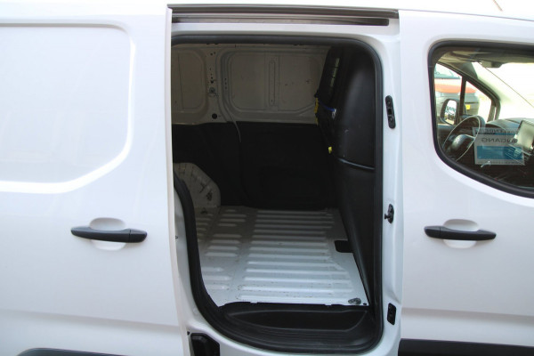 Citroën Berlingo 1.6 BlueHDI Club / App connect / Cruise / Trekhaak / 3 zits