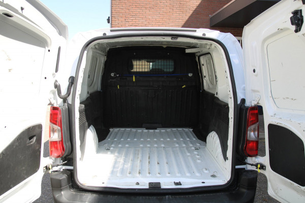 Citroën Berlingo 1.6 BlueHDI Club / App connect / Cruise / Trekhaak / 3 zits
