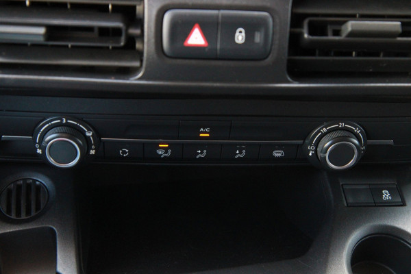 Citroën Berlingo 1.6 BlueHDI Club / App connect / Cruise / Trekhaak / 3 zits