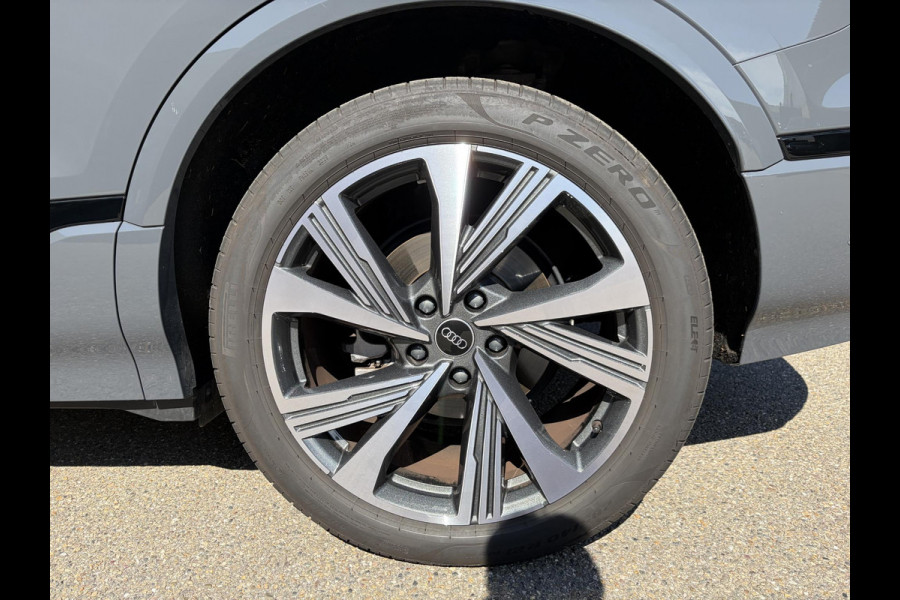 Audi Q6 e-tron Launch edition 83 kWh BOMVOL! | ELEK. TREKHAAK | STOEL VERWARMING VOOR EN ACHTER | KEYLESS | 360 CAMERA | STUURVERWARMING | FABRIEKS GARANTIE TM 01-08-2027 |