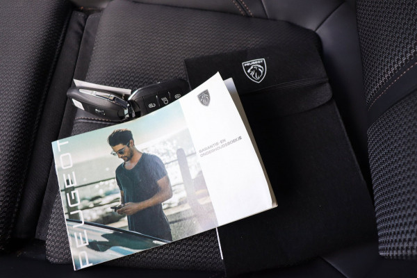 Peugeot 5008 1.2 PT 7-persoons GT Org.NL camera h.leer+el+vw+massage trekhaak Focal