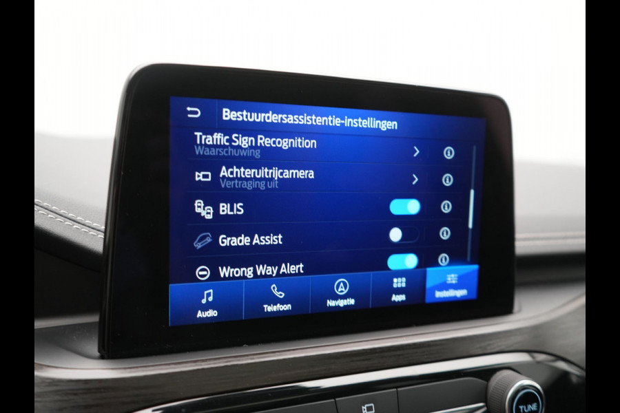 Ford Kuga 2.5 Vignale PHEV 225pk Dealer O.H | Trekhaak Afn. | Panodak | Adaptieve Cruise | 360 Camera | Bang & Olufsen | Head Up | Lederen Sportstoelen Memory & Verwarmd | Keyless | Apple Carplay | Pilot Assist | Blis | Navigatie | Virtual | DAB | 19" L.M | Plug In Hybrid |
