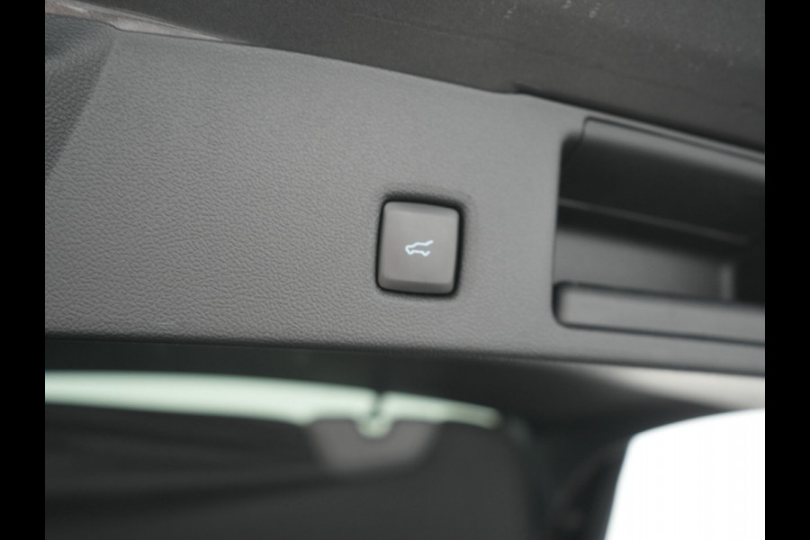 Ford Kuga 2.5 Vignale PHEV 225pk Dealer O.H | Trekhaak Afn. | Panodak | Adaptieve Cruise | 360 Camera | Bang & Olufsen | Head Up | Lederen Sportstoelen Memory & Verwarmd | Keyless | Apple Carplay | Pilot Assist | Blis | Navigatie | Virtual | DAB | 19" L.M | Plug In Hybrid |