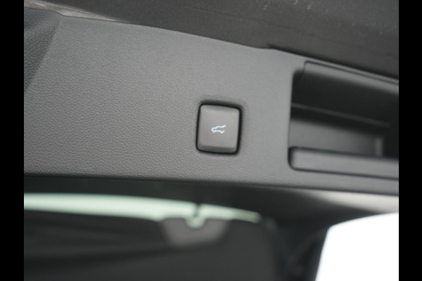 Ford Kuga 2.5 Vignale PHEV 225pk Dealer O.H | Trekhaak Afn. | Panodak | Adaptieve Cruise | 360 Camera | Bang & Olufsen | Head Up | Lederen Sportstoelen Memory & Verwarmd | Keyless | Apple Carplay | Pilot Assist | Blis | Navigatie | Virtual | DAB | 19" L.M | Plug In Hybrid |