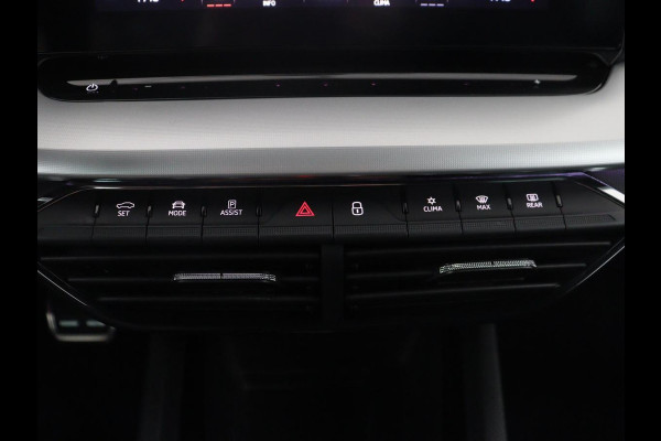 Škoda Octavia Combi1.5 e-TSI Sport Business | Stoelverwarming | Cruise control | Sfeerverlichting | Carplay | Navigatie | DAB | Park assist | Climate control | Trekhaak