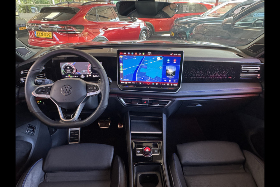 Volkswagen Tiguan 1.5 eHybrid 272PK DSG R-LINE SPORT LEDER/HARMAN-KARDON/PANORAMADAK