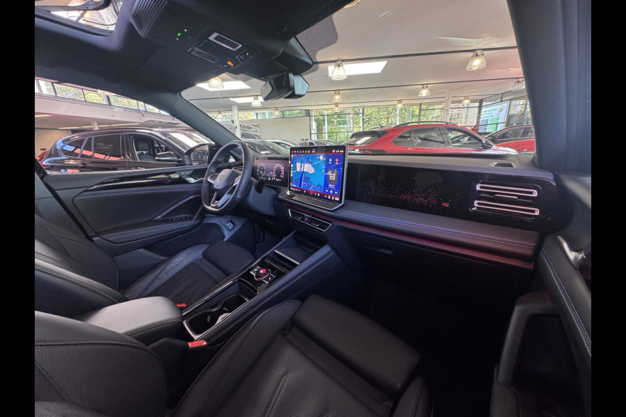 Volkswagen Tiguan 1.5 eHybrid 272PK DSG R-LINE SPORT LEDER/HARMAN-KARDON/PANORAMADAK