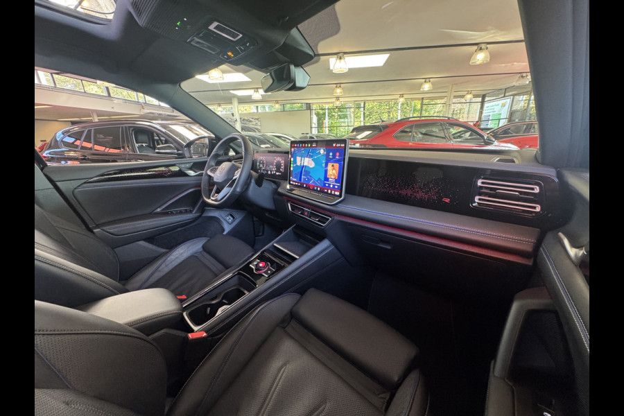 Volkswagen Tiguan 1.5 eHybrid 272PK DSG R-LINE SPORT LEDER/HARMAN-KARDON/PANORAMADAK