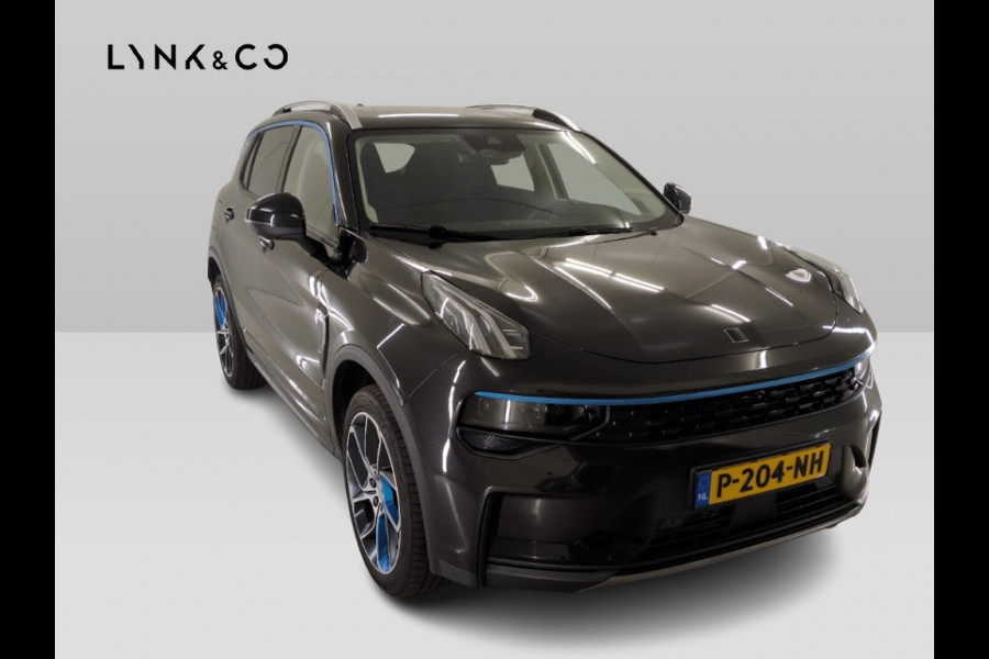 Lynk & Co 01 1.5 262pk Plug-in Adapt.Cruise Pano.dak Carplay Black Magic