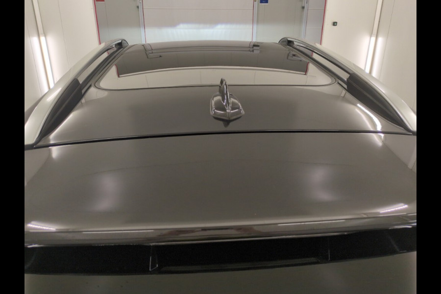 Lynk & Co 01 1.5 262pk Plug-in Adapt.Cruise Pano.dak Carplay Black Magic