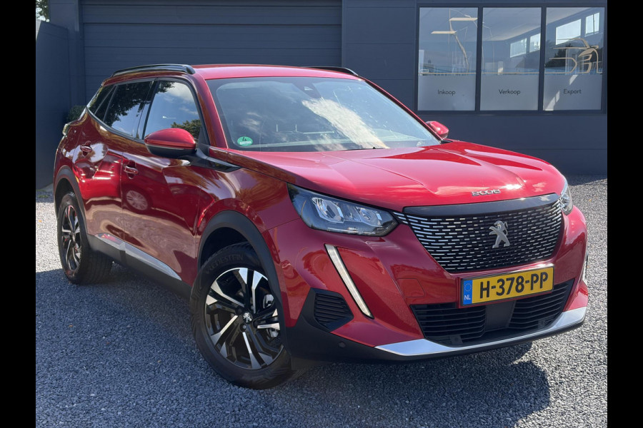 Peugeot 2008 1.2 PureTech Allure ✓Recent beurt gehad✓D-riem vv in 06-2025✓Camera°360✓Draadloze telefoonlader✓Carplay✓Keyless✓Automaat✓Trekhaak✓Halfleder✓Navi✓Clima✓Cruise✓131pk✓Lm velgen✓2e Eigenaar✓Pdc V+A✓Rijstrooksensor✓N.A.P✓Apk tot 04-2028