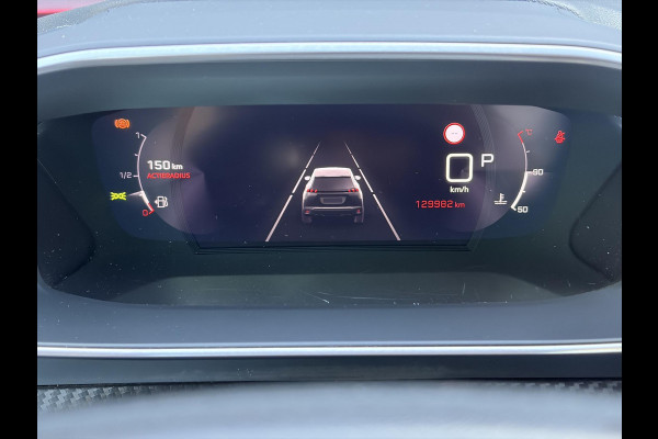 Peugeot 2008 1.2 PureTech Allure ✓Recent beurt gehad✓D-riem vv in 06-2025✓Camera°360✓Draadloze telefoonlader✓Carplay✓Keyless✓Automaat✓Trekhaak✓Halfleder✓Navi✓Clima✓Cruise✓131pk✓Lm velgen✓2e Eigenaar✓Pdc V+A✓Rijstrooksensor✓N.A.P✓Apk tot 04-2028
