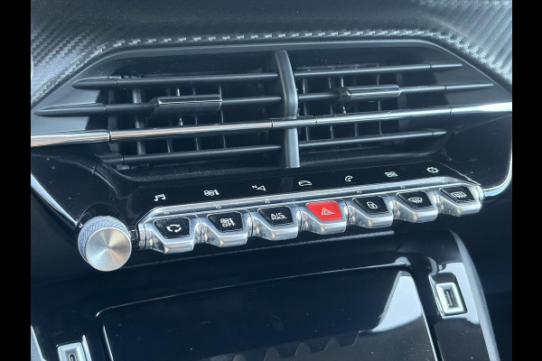 Peugeot 2008 1.2 PureTech Allure ✓Recent beurt gehad✓D-riem vv in 06-2025✓Camera°360✓Draadloze telefoonlader✓Carplay✓Keyless✓Automaat✓Trekhaak✓Halfleder✓Navi✓Clima✓Cruise✓131pk✓Lm velgen✓2e Eigenaar✓Pdc V+A✓Rijstrooksensor✓N.A.P✓Apk tot 04-2028