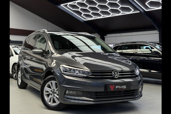 Volkswagen Touran 1.4 TSI Highline 7p CarPlay
