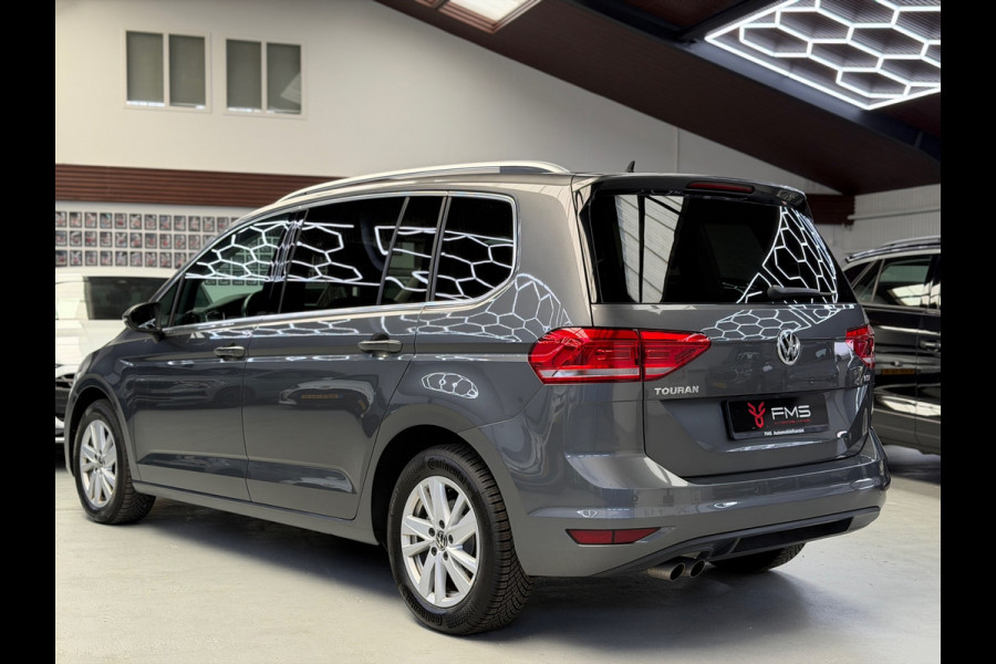Volkswagen Touran 1.4 TSI Highline 7p CarPlay