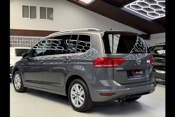 Volkswagen Touran 1.4 TSI Highline 7p CarPlay