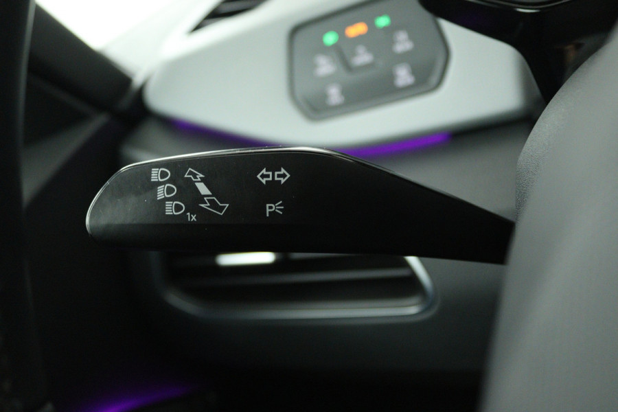 Volkswagen ID.3 First Plus 58 kWh SOH 91% (PANO, CAMERA, SFEERVERLICHTING, STOELVERWARMING, CRUISE ADAPTIEF)
