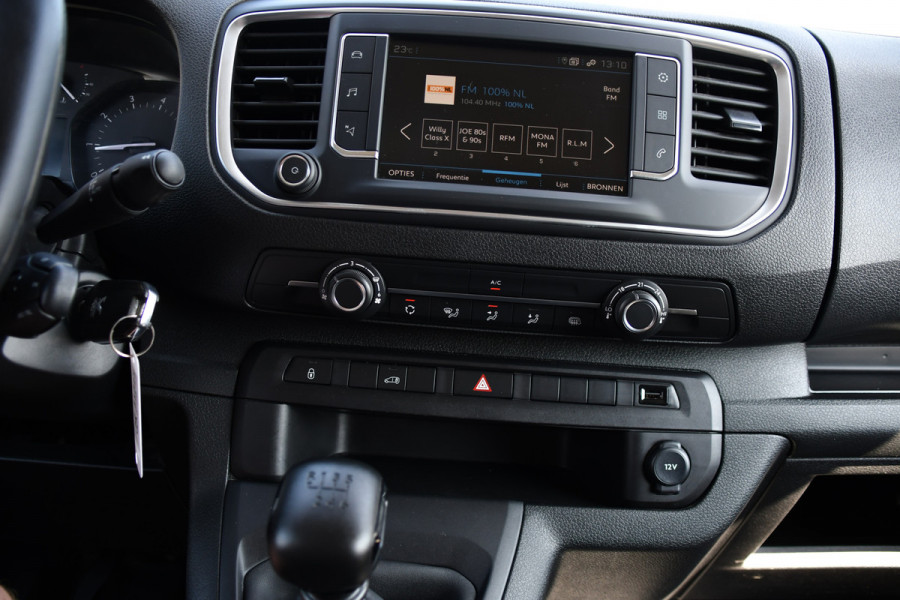 Peugeot Expert 2.0 BlueHDI 145 L3 PB Edition Camera, Cruise, Carplay, 145pk, Trekhaak, Sensoren, Multimedia, Uniek!