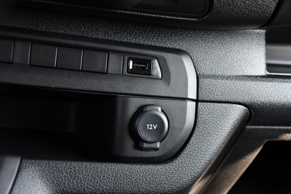 Peugeot Expert 2.0 BlueHDI 145 L3 PB Edition Camera, Cruise, Carplay, 145pk, Trekhaak, Sensoren, Multimedia, Uniek!
