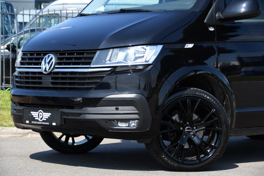 Volkswagen Transporter 2.0 TDI L1H1 30 Black Edition Camera, Cruise, Caprlay, 150pk, automaat, Multimedia, Trekhaak, Sensoren, Laadruimte betimmering, Uniek!
