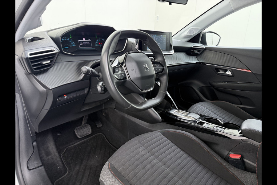 Peugeot e-208 EV 5Drs 50kWh All-Season Banden Navi Apple Carplay Android Auto Ecc Cruise Control Active SOH 87% Bluetooth Regen-Lichtsensor DAB Led Isofix 1e Eigenaar Origineel Nederlandse Auto
