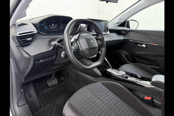 Peugeot e-208 EV 5Drs 50kWh All-Season Banden Navi Apple Carplay Android Auto Ecc Cruise Control Active SOH 87% Bluetooth Regen-Lichtsensor DAB Led Isofix 1e Eigenaar Origineel Nederlandse Auto