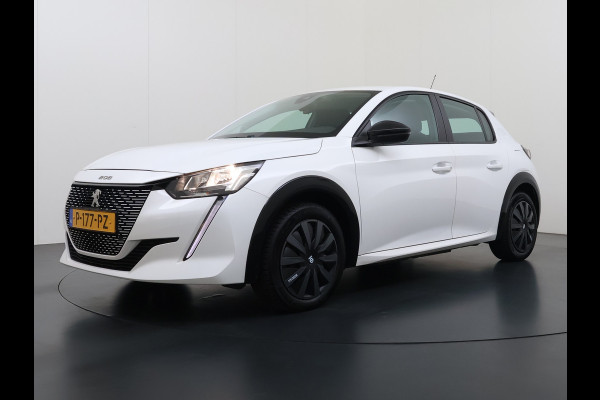 Peugeot e-208 EV 5Drs 50kWh All-Season Banden Navi Apple Carplay Android Auto Ecc Cruise Control Active SOH 87% Bluetooth Regen-Lichtsensor DAB Led Isofix 1e Eigenaar Origineel Nederlandse Auto