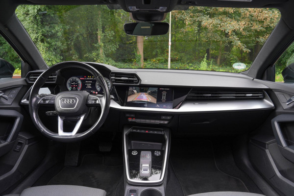 Audi A3 Sportback 45 TFSI e S edition | Panorama | Matrix | Keyles