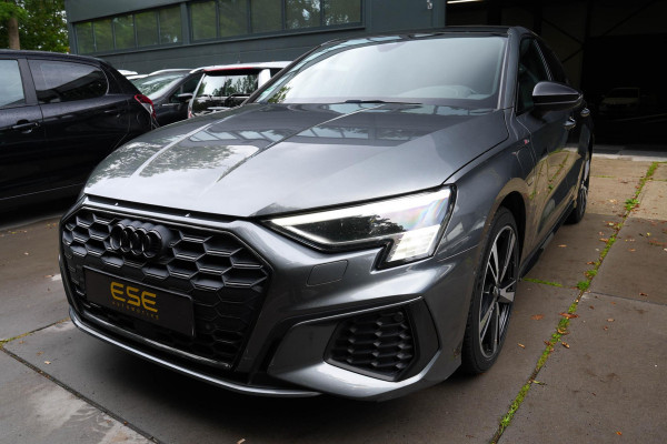 Audi A3 Sportback 45 TFSI e S edition | Panorama | Matrix | Keyles