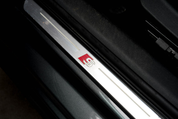 Audi A3 Sportback 45 TFSI e S edition | Panorama | Matrix | Keyles