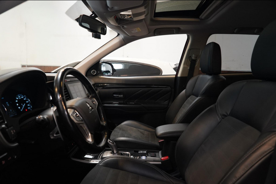 Mitsubishi Outlander 2.4 PHEV Intense+ Panorama|CarPlay|4WD|Elektrische achterklep
