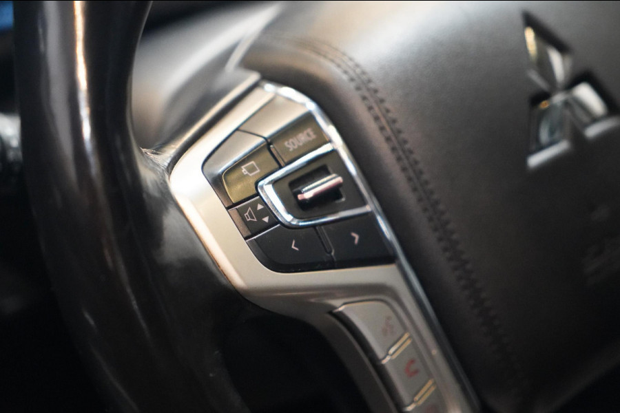 Mitsubishi Outlander 2.4 PHEV Intense+ Panorama|CarPlay|4WD|Elektrische achterklep