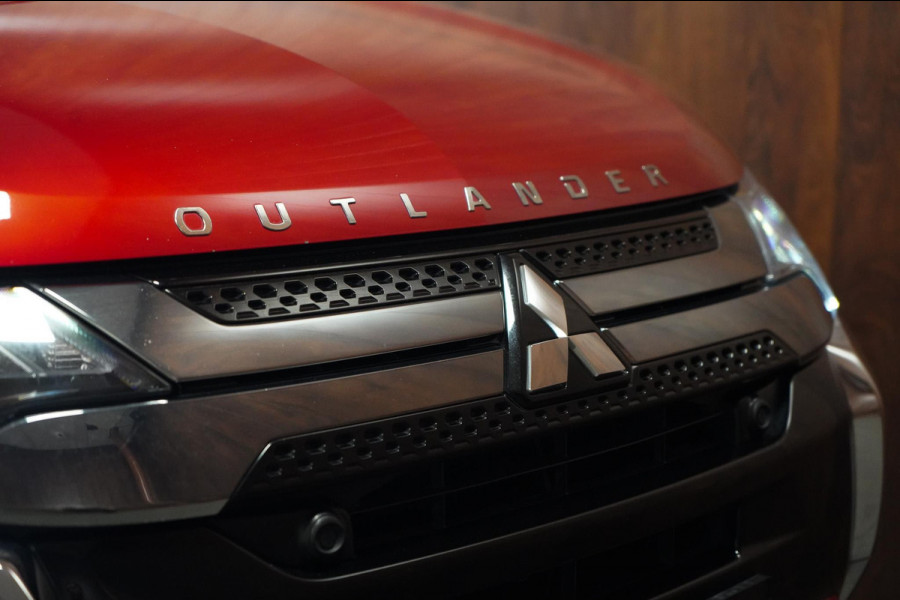 Mitsubishi Outlander 2.4 PHEV Intense+ Panorama|CarPlay|4WD|Elektrische achterklep
