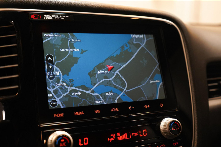Mitsubishi Outlander 2.4 PHEV Intense+ Panorama|CarPlay|4WD|Elektrische achterklep