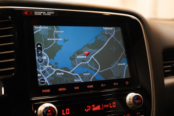 Mitsubishi Outlander 2.4 PHEV Intense+ Panorama|CarPlay|4WD|Elektrische achterklep