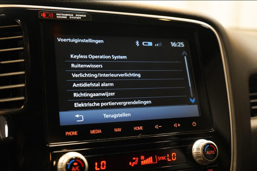 Mitsubishi Outlander 2.4 PHEV Intense+ Panorama|CarPlay|4WD|Elektrische achterklep