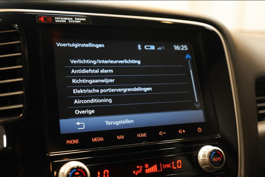 Mitsubishi Outlander 2.4 PHEV Intense+ Panorama|CarPlay|4WD|Elektrische achterklep