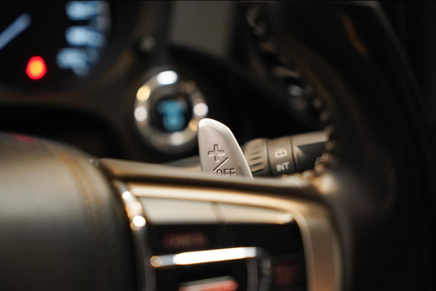 Mitsubishi Outlander 2.4 PHEV Intense+ Panorama|CarPlay|4WD|Elektrische achterklep