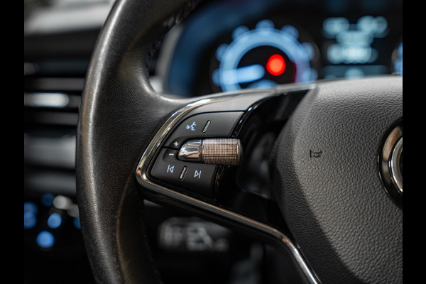 Škoda Kamiq 1.0 TSI DSG Business Edition, Apple Carplay, Android Auto, ACC, Voll Led, Camera, PDC, Volledig Onderhouden